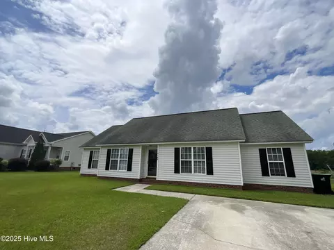 2148 Braselton Dr, Winterville, NC 28590