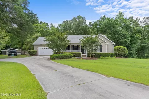 635 Hawks Nest Rd, Jacksonville, NC 28540