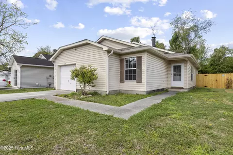 3003 Steeple Chase Ct, Jacksonville, NC 28546