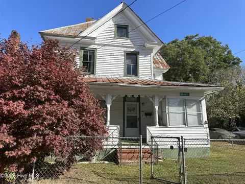 410 Cox Ave, Hertford, NC 27944