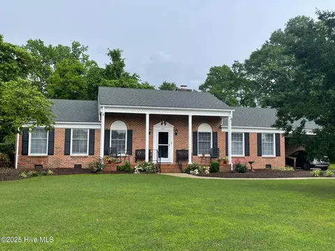 205 Queen Anne Dr, Edenton, NC 27932