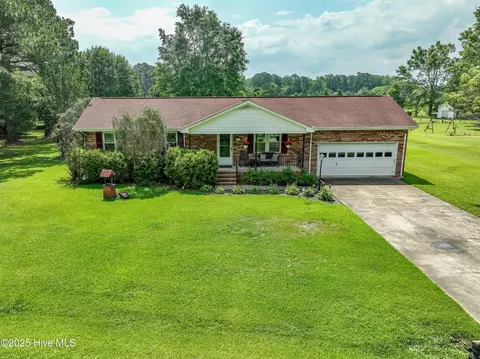 211 Michele Dr, New Bern, NC 28560