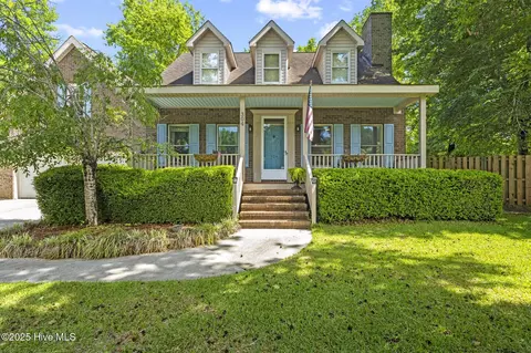304 Meridian Way, Sneads Ferry, NC 28460
