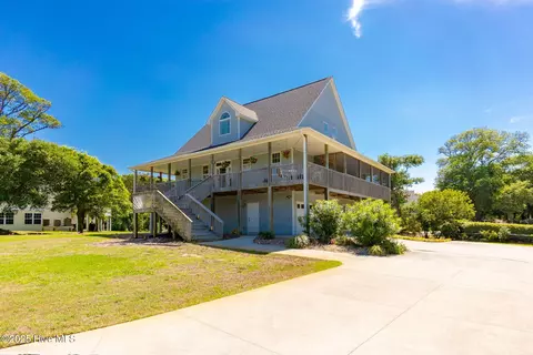 111 Sandpiper Ln, Indian Beach, NC 28512
