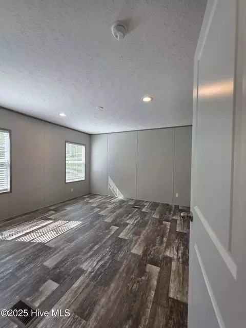 105 Brady Ln, Maple Hill, NC 28454 photo 8