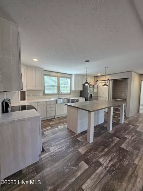 105 Brady Ln, Maple Hill, NC 28454 photo 7