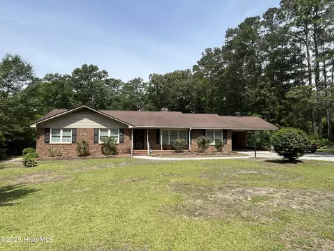 12460 Appin Rd, Laurinburg, NC 28352