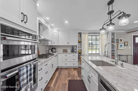 Kitchen - 105 N Main St, Bath, NC 27808 photo 3 of 7