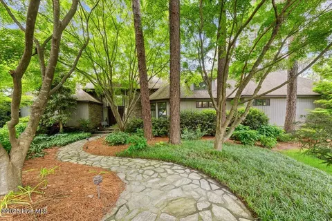 10 Brookline Dr, Pinehurst, NC 28374