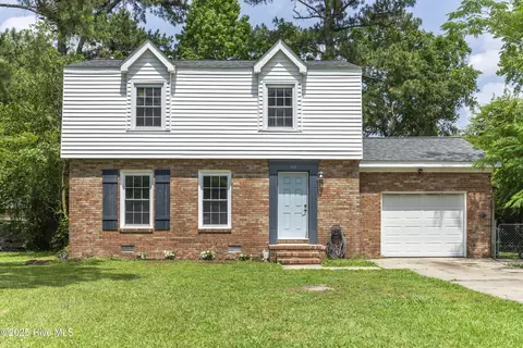118 Carolina Cir, Jacksonville, NC 28546