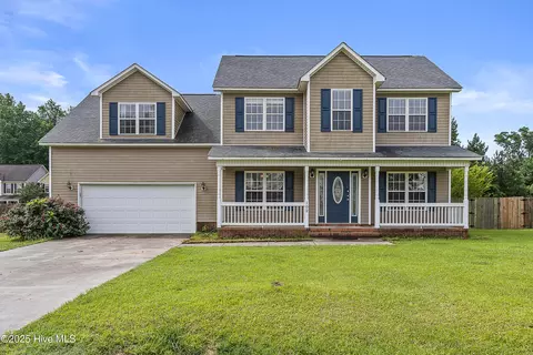 102 Stump Grove Ct, Jacksonville, NC 28540