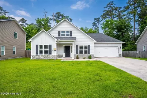 222 Station House Rd, New Bern, NC 28562