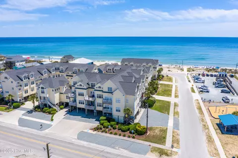 203 Summer Winds Pl, Surf City, NC 28445