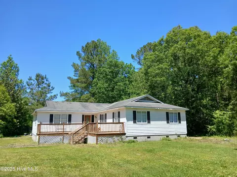 202 A L Banks Ln, Trenton, NC 28585