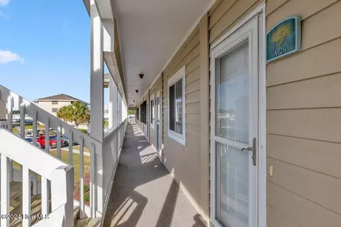 650 Cedar Point Blvd #A26, Cedar Point, NC 28584