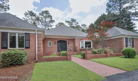 240 Donald Ross Dr, Pinehurst, NC 28374 photo 3