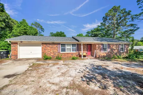4945 Wilderness Rd, Wilmington, NC 28412