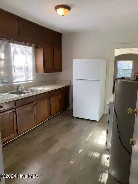 110 Paris Ave, Greenville, NC 27834 | MLS# 100508322 | 9 Photos - Movoto