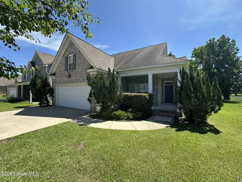 3913 Ashcroft Dr, Winterville, NC 28590
