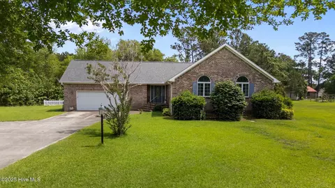 9333 Doris Dr, Oriental, NC 28571