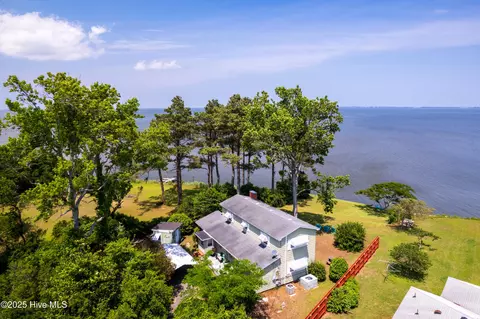130 Bunch Rd, Aydlett, NC 27916