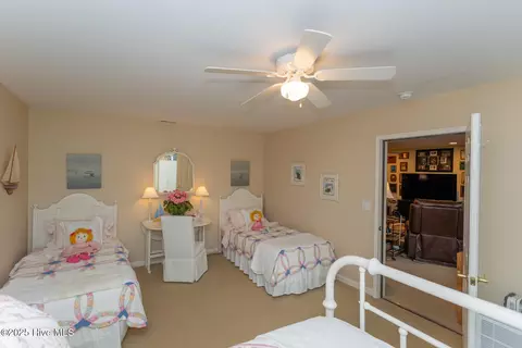 Bedroom - 4 Interlachon Ln, Pinehurst, NC 28374 photo 8 of 9