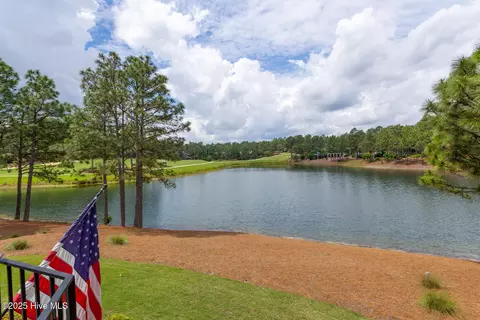 View/Area - 4 Interlachon Ln, Pinehurst, NC 28374 photo 3 of 7