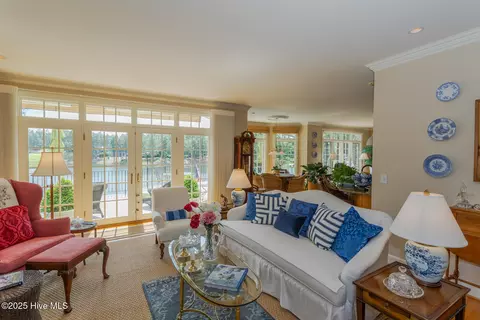 Living - 4 Interlachon Ln, Pinehurst, NC 28374 photo 2 of 5