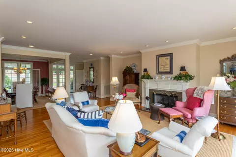 Living - 4 Interlachon Ln, Pinehurst, NC 28374 photo 3 of 5