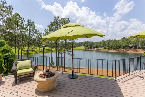 Exterior - 4 Interlachon Ln, Pinehurst, NC 28374 photo 7 of 9