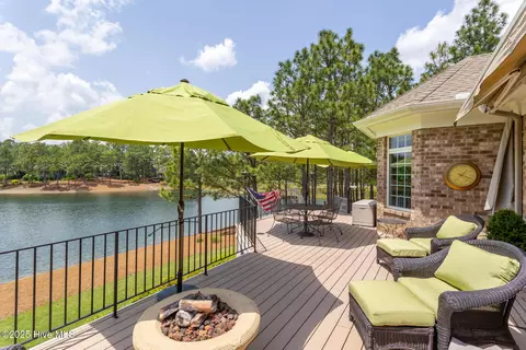 Exterior - 4 Interlachon Ln, Pinehurst, NC 28374 photo 5 of 9