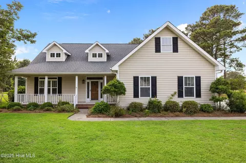 206 Lazy Ln, Morehead City, NC 28557