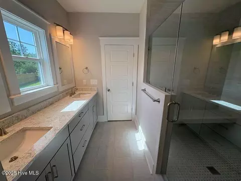 Bath - 27 Perch Pl, Hampstead, NC 28443 photo 4 of 5