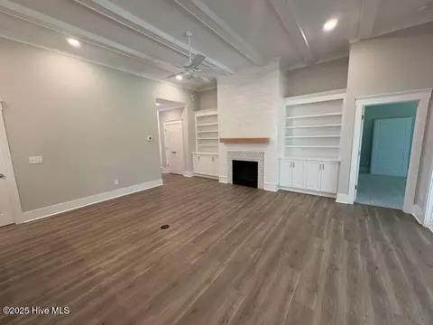 Living - 27 Perch Pl, Hampstead, NC 28443 photo 1 of 3