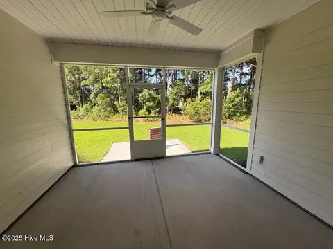 Exterior - 27 Perch Pl, Hampstead, NC 28443 photo 2 of 4
