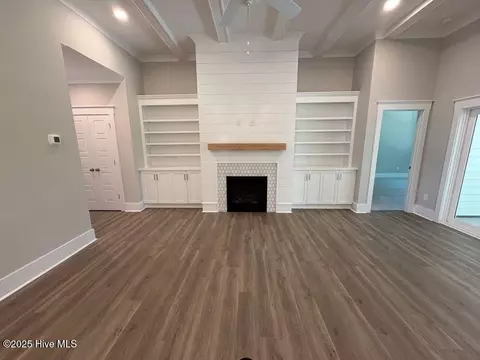 Living - 27 Perch Pl, Hampstead, NC 28443 photo 2 of 3