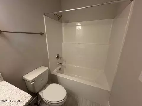 Bath - 27 Perch Pl, Hampstead, NC 28443 photo 1 of 5