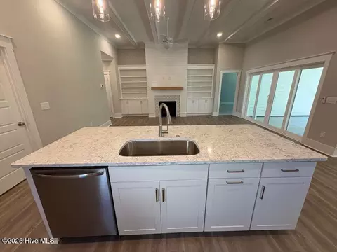 Kitchen - 27 Perch Pl, Hampstead, NC 28443 photo 2 of 3