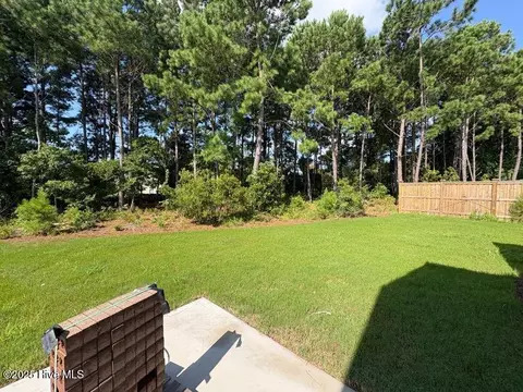 Exterior - 27 Perch Pl, Hampstead, NC 28443 photo 4 of 4