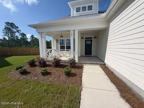 Exterior - 27 Perch Pl, Hampstead, NC 28443 photo 1 of 4