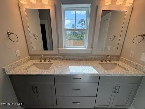 Bath - 27 Perch Pl, Hampstead, NC 28443 photo 3 of 5