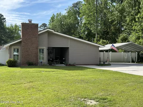 12661 Birchwood Cir, Laurinburg, NC 28352