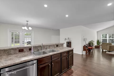 69 Weir Dr, Hampstead, NC 28443 photo 9