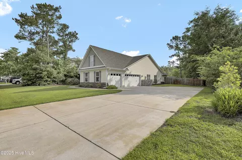 69 Weir Dr, Hampstead, NC 28443 photo 3