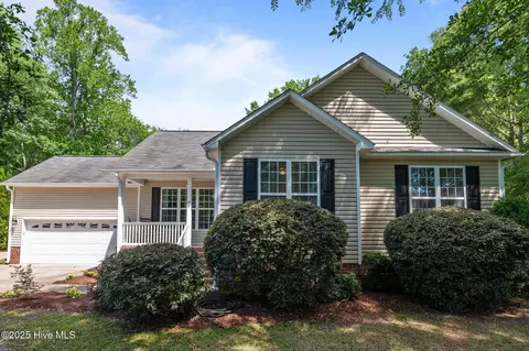 95 Pirate Cove Rd, Washington, NC 27889