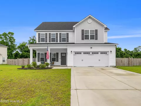 207 Village Creek Dr, Maysville, NC 28555