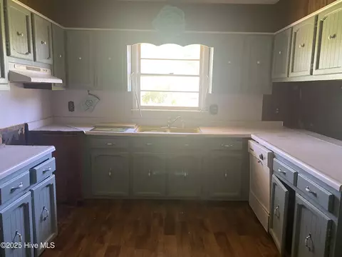 Kitchen - 691 Wade Daughtry Rd, Faison, NC 28341 photo 1 of 1