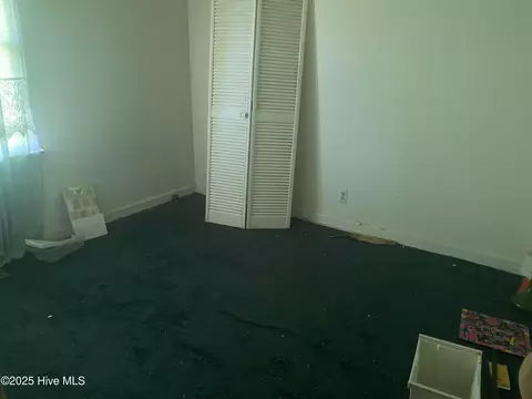 Bedroom - 691 Wade Daughtry Rd, Faison, NC 28341 photo 2 of 3