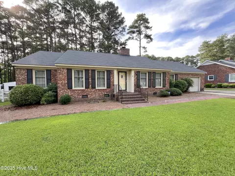 1811 Hermitage Rd NW, Wilson, NC 27896