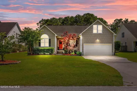 134 Leeward Ln, Hampstead, NC 28443